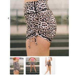 Zyia leopard brilliant scrunchy short.
